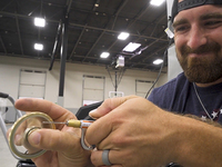 指尖陀螺只是隨便轉(zhuǎn)轉(zhuǎn)？老外這些玩法你根本不會(huì)