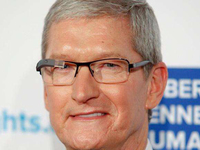 對(duì)標(biāo)Hololens？蘋(píng)果或?qū)l(fā)布iGlass智能眼鏡