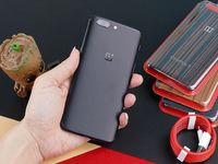 8G內(nèi)存跑分18萬！雙攝有點(diǎn)特別的一加5上手體驗(yàn)