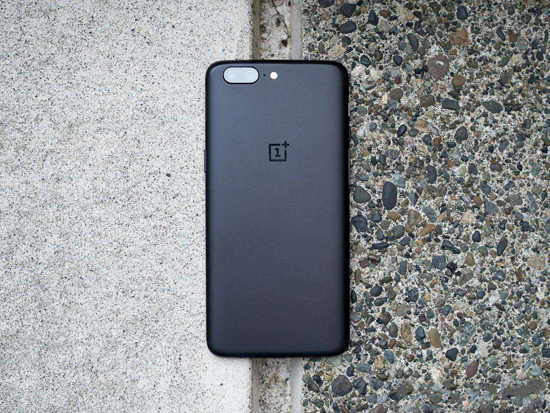 安兔兔5月手機(jī)性能榜TOP10：iPhone 7被趕超 小米6安卓再稱王