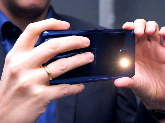 HTC U Ultra：才賣3個(gè)月就半價(jià)大促銷 跳水我只服HTC