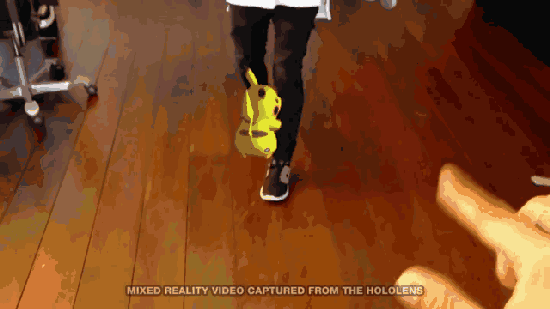 居然有這種操作 微軟HoloLens也可以這么玩