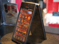 如何優(yōu)雅的用手機(jī)裝逼？快來試試這些定制版手機(jī)吧