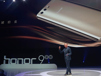 性?xún)r(jià)比出色 榮耀9開(kāi)賣(mài)一個(gè)月出貨量即破100萬(wàn)