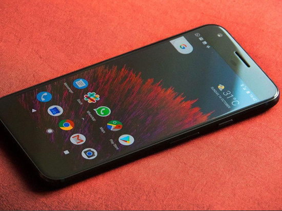致敬HTC U11？ 谷歌Pixel 2擠壓邊框功能曝光