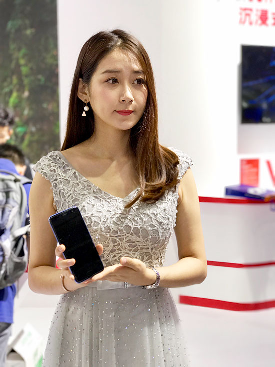 2017天翼博覽會頻放大招：千億大單、5G亮劍、取消漫游費(fèi)