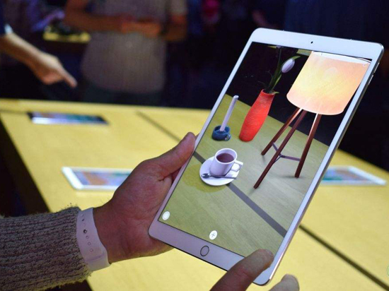 蘋果能引領(lǐng)AR潮流嗎？傳蘋果正開發(fā)AR眼鏡：與iPhone深度聯(lián)動(dòng)