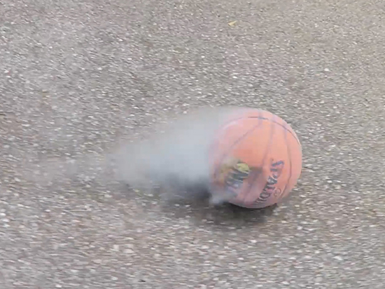 被液氮泡過(guò)的籃球會(huì)被摔碎？答案很可能會(huì)讓你懷疑人生