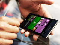 科客晚報(bào)：華為公開Mate 10細(xì)節(jié)，Surface Phone還有戲？