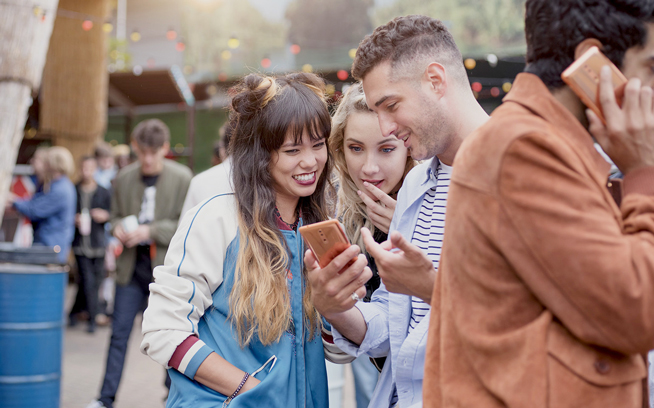 諾基亞旗艦Nokia 8:經(jīng)典蔡司鏡頭回歸 售價情懷接近5000元