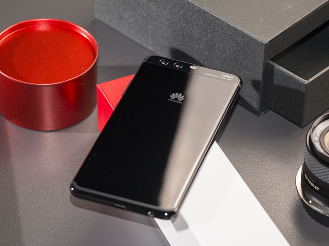 華為P10 Plus亮黑版圖賞：商務(wù)時尚二合一之選