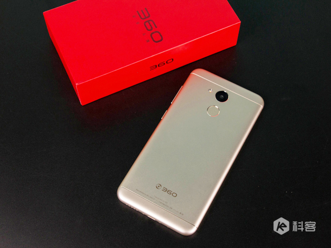 紅米手機(jī)勁敵360 vizza試用評(píng)測(cè)：性價(jià)比與顏值兼具