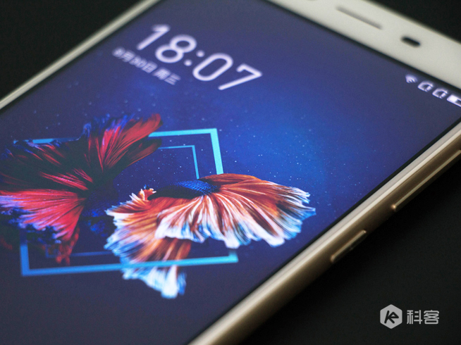 紅米手機(jī)勁敵360 vizza試用評(píng)測(cè)：性價(jià)比與顏值兼具