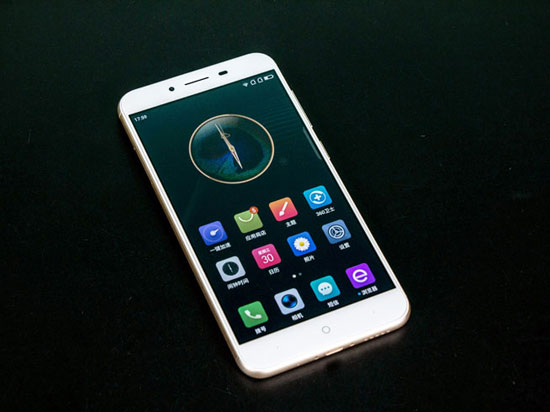 4GB內(nèi)存全高清屏只賣(mài)899元，360 vizza手機(jī)發(fā)布