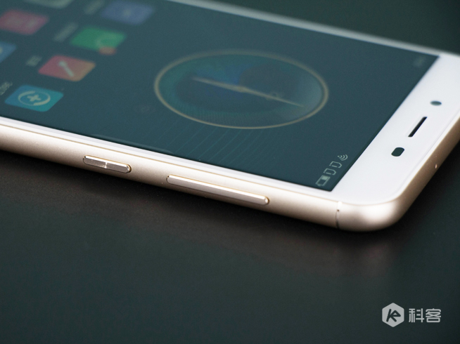 紅米手機(jī)勁敵360 vizza試用評(píng)測(cè)：性價(jià)比與顏值兼具