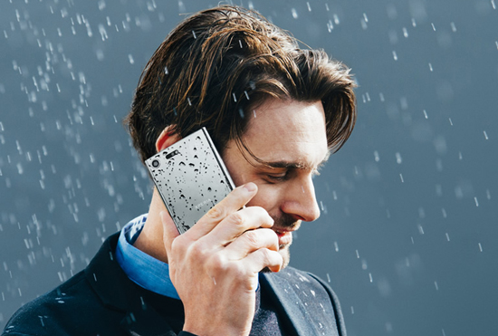 索尼這次真怕了！手機(jī)防水說明更改 新旗艦進(jìn)水不保修