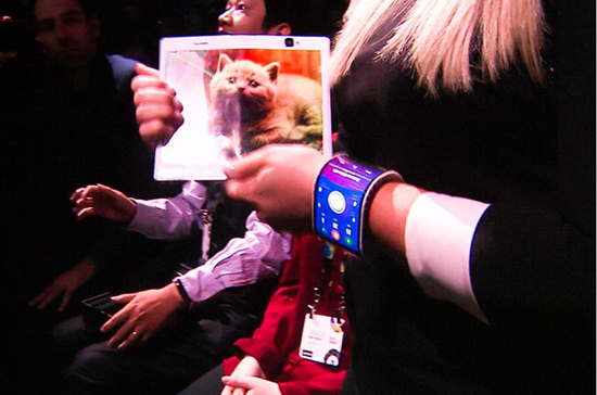 不把三星和全面屏放眼里？中興要發(fā)布“可折疊”雙屏手機