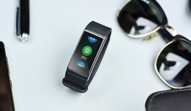 屏幕大真的可以為所欲為！AMAZFIT米動(dòng)手環(huán)發(fā)布售價(jià)299元