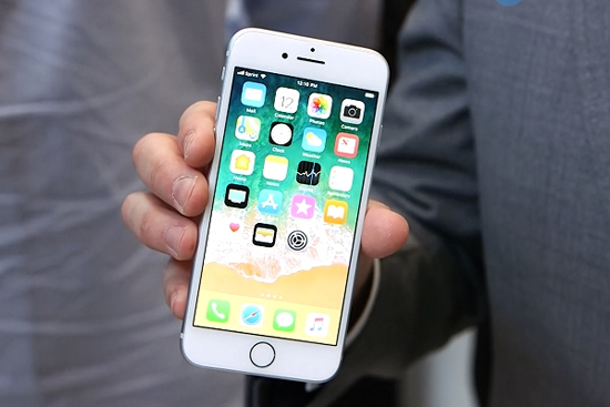 科客晚報：華為首款全面屏手機麥芒6登場，iPhone8線下首發(fā)超冷清