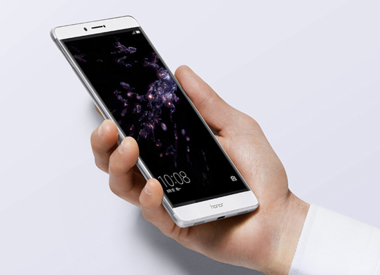 這也要搞機(jī)海戰(zhàn)術(shù)？榮耀12月還要發(fā)全面屏新機(jī)榮耀NOTE 9