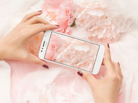 百級美顏，電信助攻Moto青柚手機青澀襲來