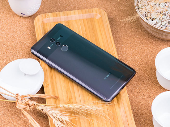 科客晚報：一加全面屏真機(jī)照曝光，iPhone X預(yù)購5小時銷量達(dá)550萬