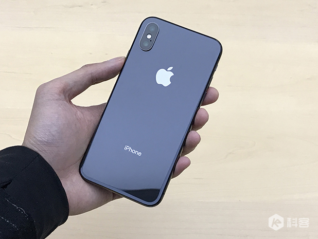 蘋果iPhone X上手體驗(yàn)：全程驚艷，墨鏡難不倒面容ID