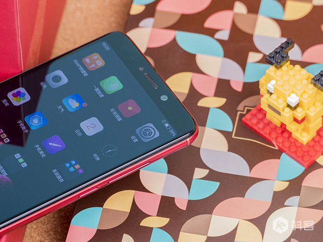 糖果SOAP R11圖賞：開(kāi)啟千元級(jí)全面屏智能手機(jī)時(shí)代