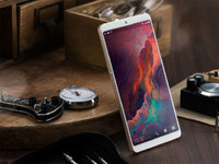 1799元起堅果Pro 2發(fā)布：顏值飛躍，性能大漲