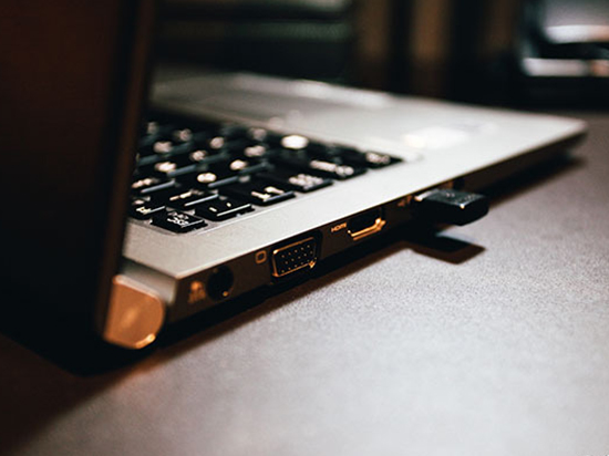 東芝擬出售個(gè)人電腦業(yè)務(wù)：聯(lián)想欲出手，但接盤俠竟是它