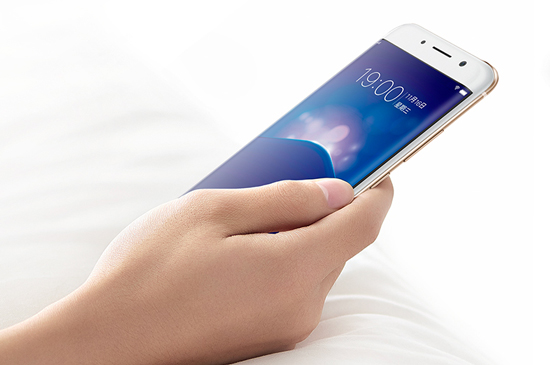 vivo新機(jī)將首發(fā)屏下指紋識(shí)別：Xplay7欽定？全面屏手機(jī)有救了！