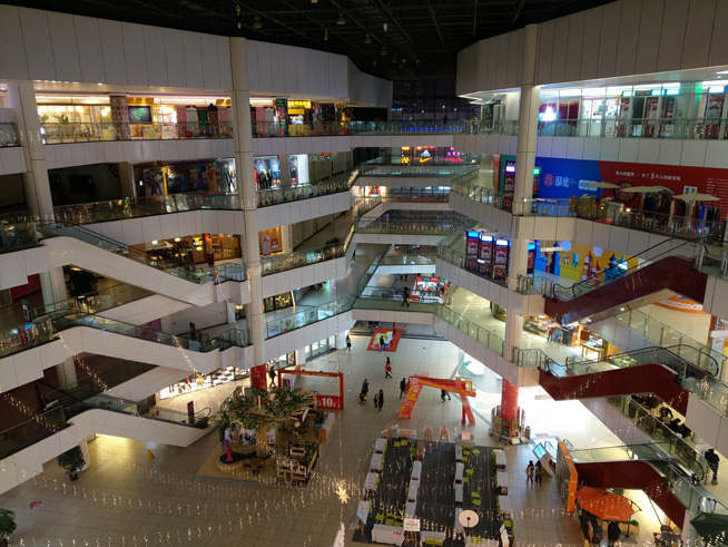 HTC U11 EYEs評(píng)測(cè)：長(zhǎng)得好拍得也好