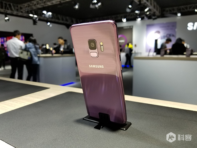 國行三星S9/S9+發(fā)布：可變光圈雙攝搶眼，頂配售價(jià)7599元