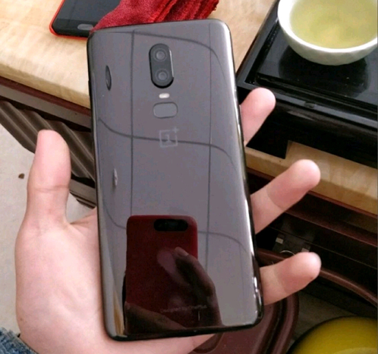 不服跑個(gè)分？一加6安兔兔跑分曝光：趕超小米MIX 2S