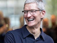 蘋果歷來最好第二季財(cái)報(bào)：果粉嘴上說不買iPhoneX 心里卻很誠(chéng)實(shí)