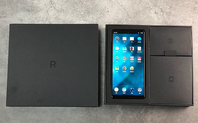 堅(jiān)果R1兩周體驗(yàn)評(píng)測(cè)：不愛(ài)我就拉倒？信老羅不后悔