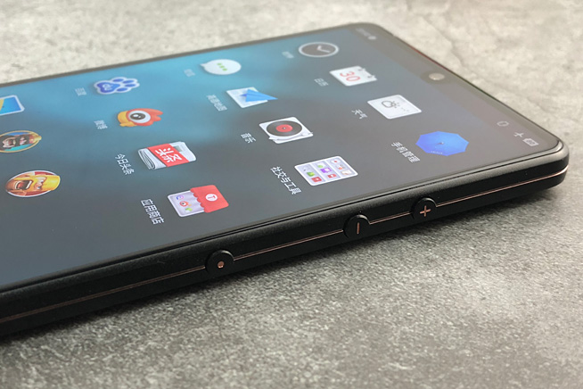 堅(jiān)果R1兩周體驗(yàn)評(píng)測(cè)：不愛(ài)我就拉倒？信老羅不后悔