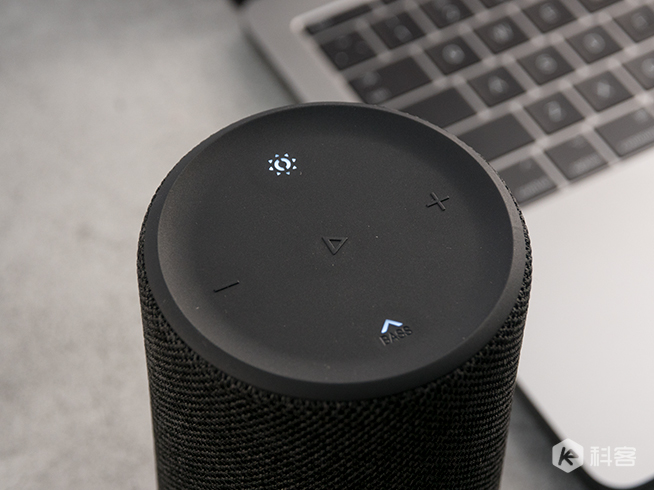 Soundcore Flare藍(lán)牙音箱評(píng)測：出彩霓虹燈 出色音質(zhì)與續(xù)航