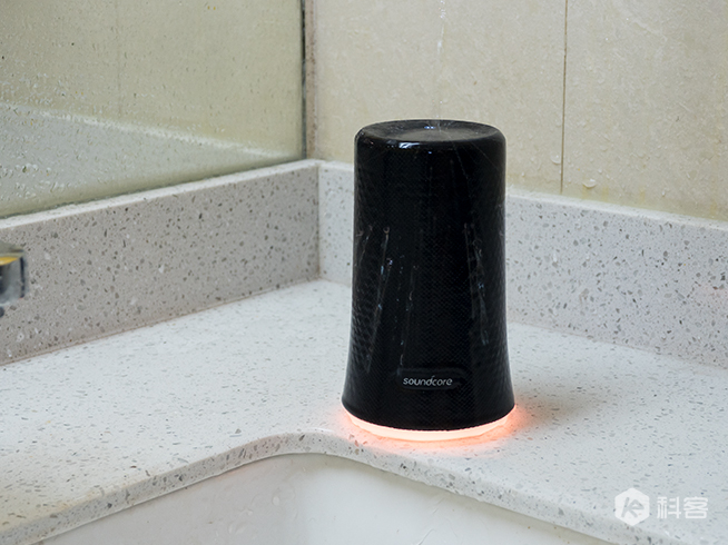 Soundcore Flare藍(lán)牙音箱評(píng)測：出彩霓虹燈 出色音質(zhì)與續(xù)航