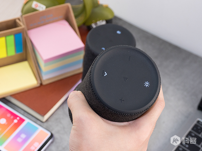 Soundcore Flare藍(lán)牙音箱評(píng)測：出彩霓虹燈 出色音質(zhì)與續(xù)航