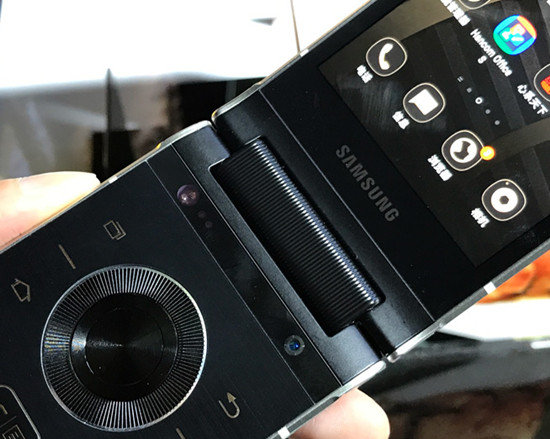 三星W2019曝光：首次搭載雙攝 依然是翻蓋雙屏土豪專用