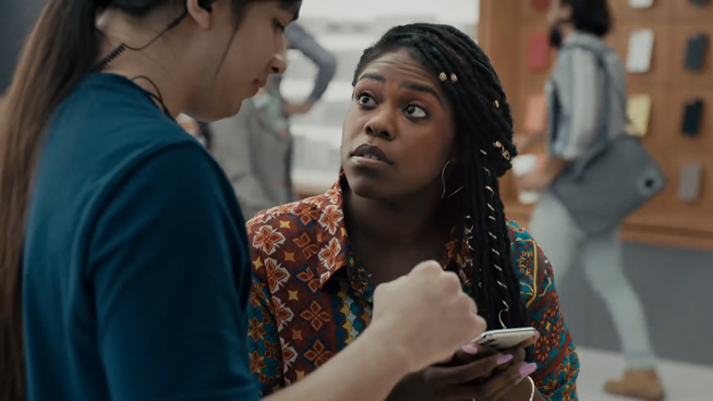 三星廣告再懟蘋果iPhone X：劉海屏太丑 升級(jí)存儲(chǔ)只能換機(jī)