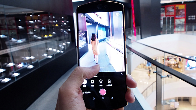 妹紙實(shí)測美圖T9對比vivo X21：專業(yè)與普通的差距