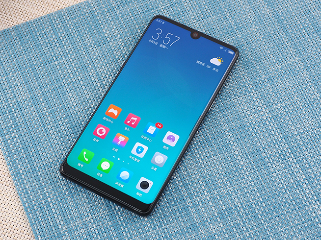 努比亞Z18上手體驗：手感更佳 還有旗艦級拍照表現(xiàn)