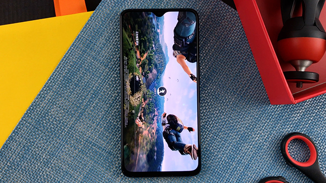 OPPO R17 Pro性能測試:驍龍710表現(xiàn)給力 吃雞過程流暢