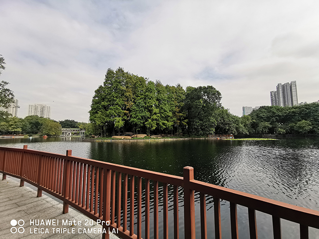 華為Mate 20 Pro相機詳盡測試：高畫質(zhì)夜景+超廣角 表現(xiàn)已無對手