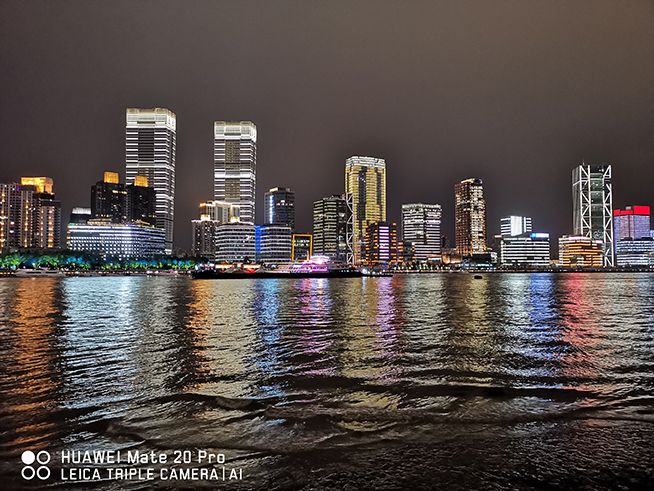 華為Mate 20 Pro相機詳盡測試：高畫質(zhì)夜景+超廣角 表現(xiàn)已無對手