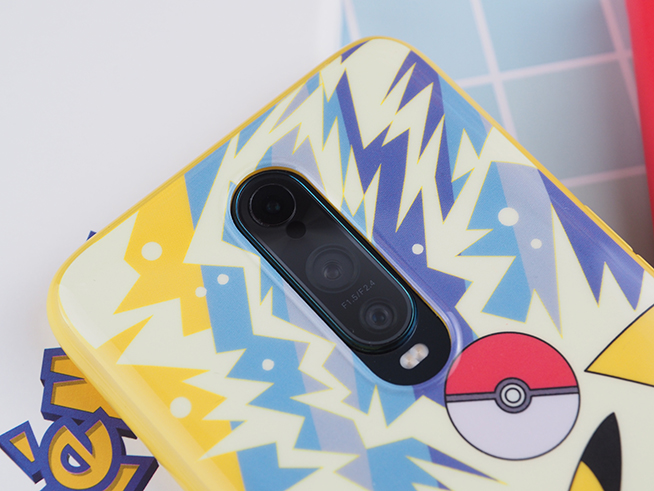 OPPO R17 Pro皮卡丘十萬(wàn)伏特保護(hù)殼開箱:萌力十足 無(wú)法拒絕
