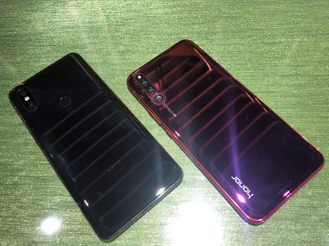 性能強強對決 榮耀Magic2對比小米MIX 3誰更極致？