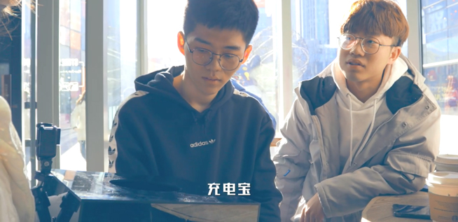 vivo APEX 2019街頭預(yù)熱：無按鍵開孔設(shè)計 路人誤認是金屬肥皂